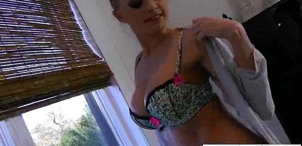  Teen Girl (ashley roberts) Put Crazy Things In Her Holes vid-13
